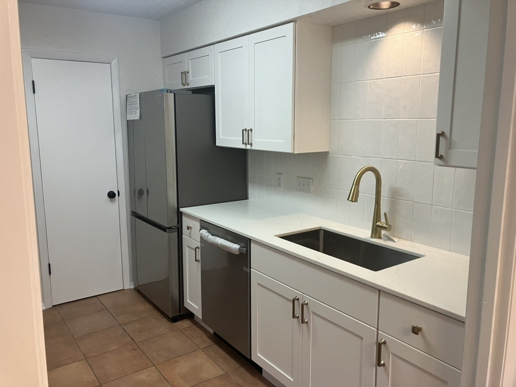 Completed Austin condo kitchen